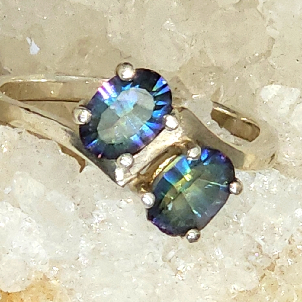 MYSTIC TOPAZ STERLING SILVER Marked T .925 RING SIZE 8.25 Stunning!